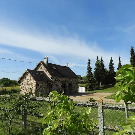 Aux Pieds Des Alpes Mancelles